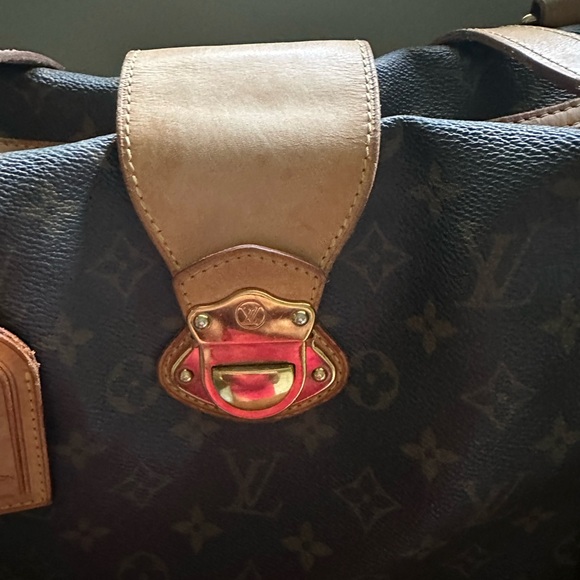 Authentic Louis Vuitton Beautiful 2009 Monogram Stressa MM with all new piping. - Picture 7 of 17
